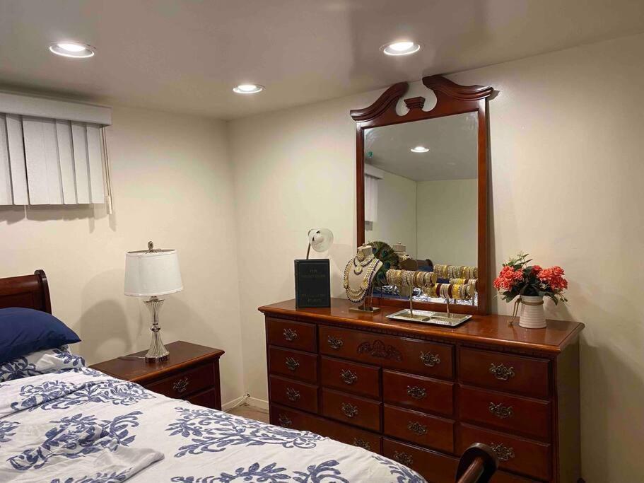 Treasure In Queens Apartment New York City Exterior photo